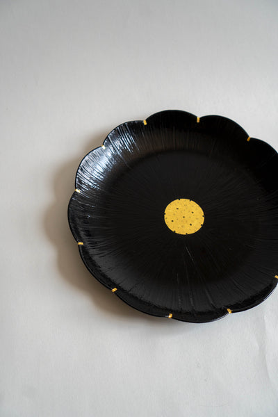 Otchil Flower Plate - Black